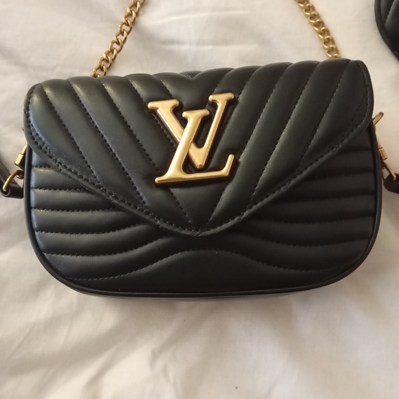 NEW Designer Inspired Black Quilted Women's Bag - Picture 2 of 6